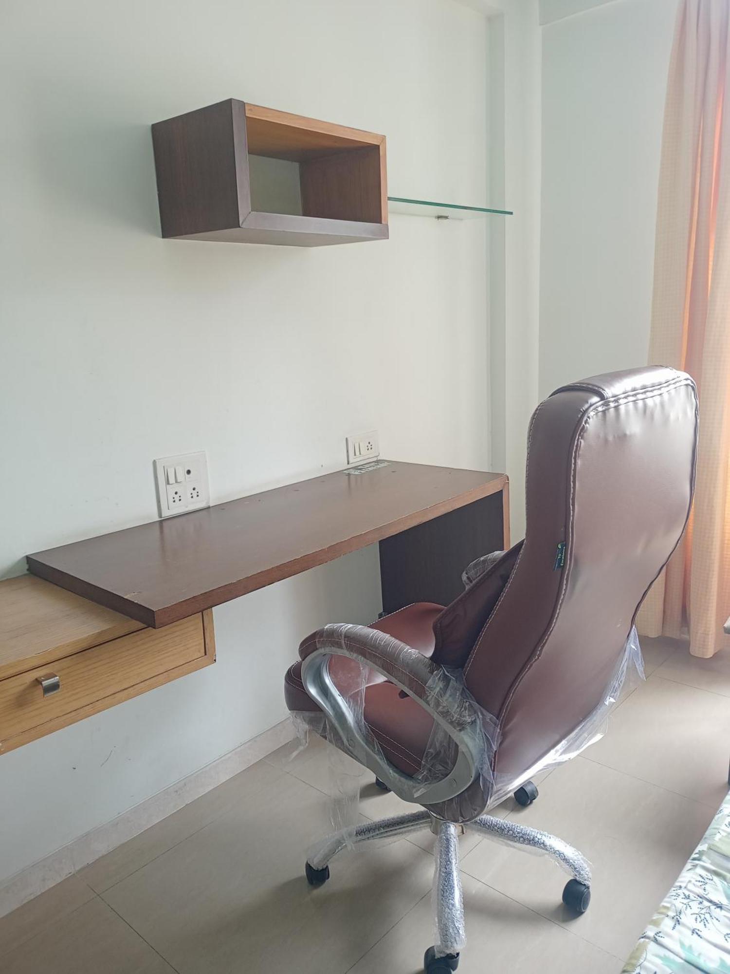 1bhk Ac Service 110 Apartment *