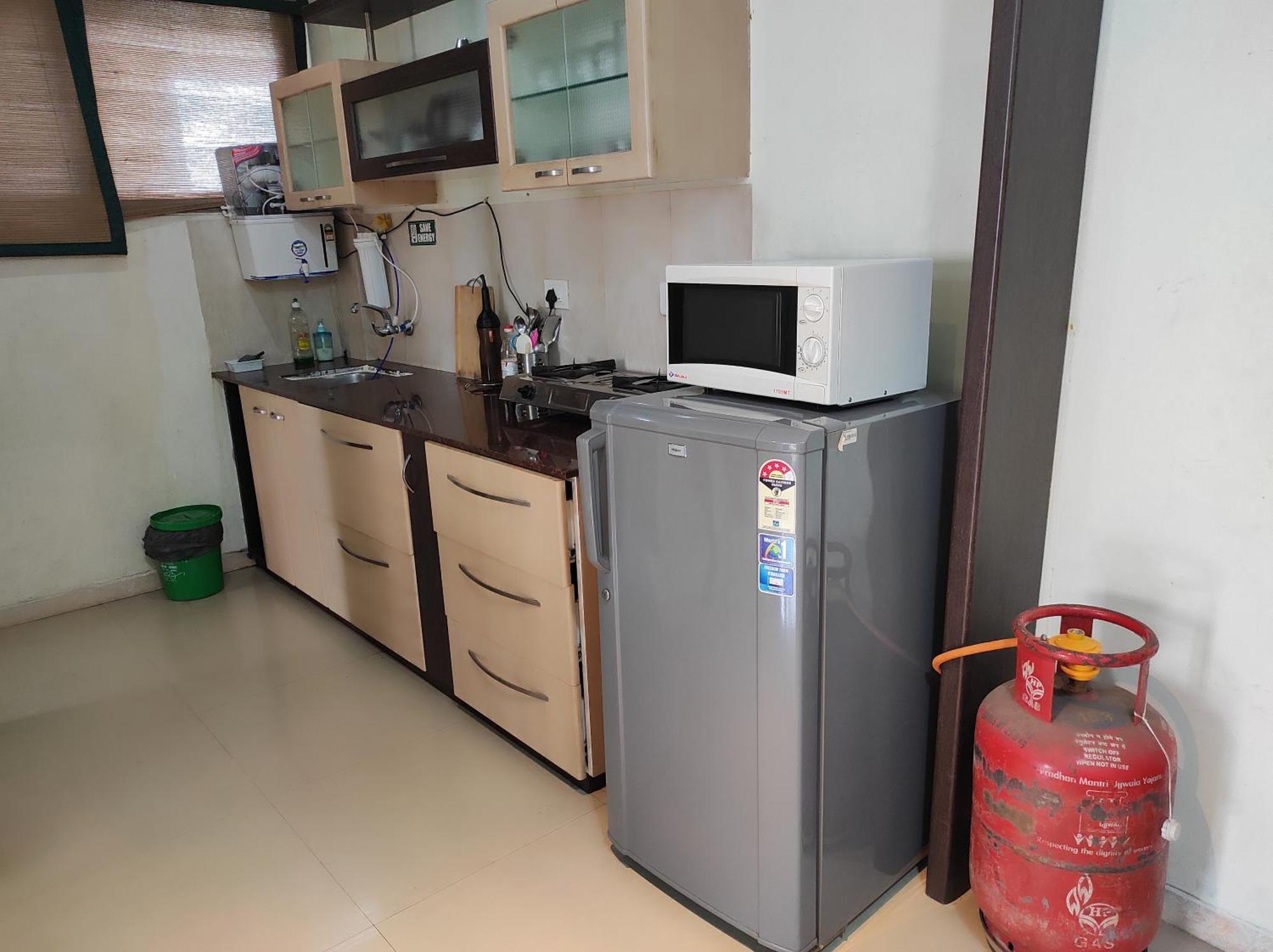 1bhk Ac Service 110 Apartment *