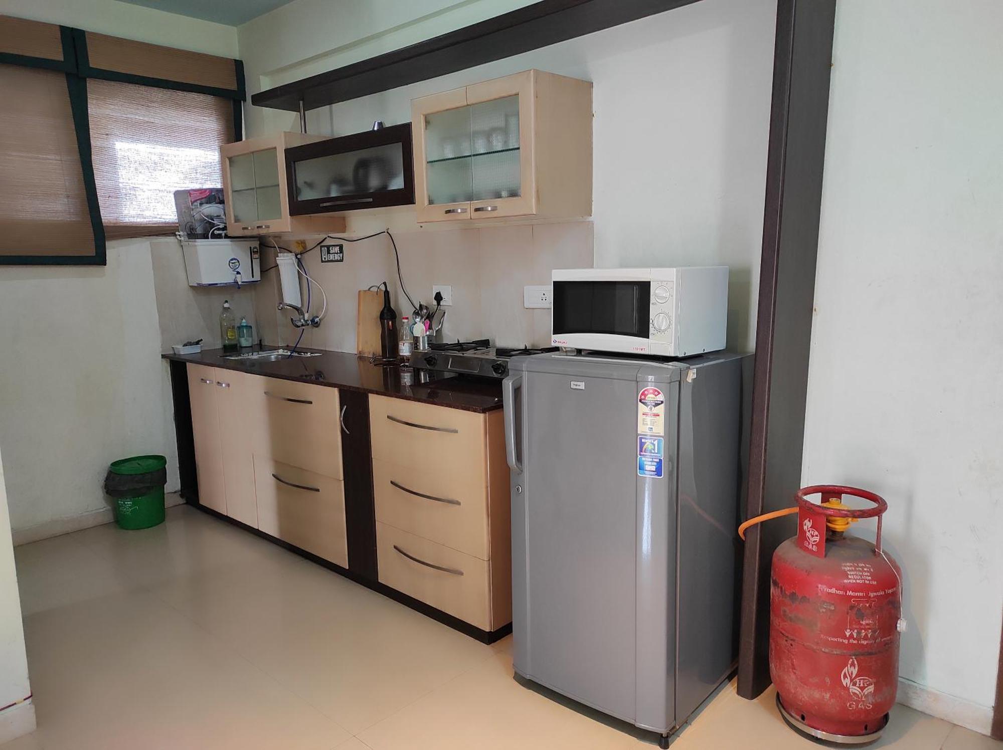 1bhk Ac Service 110 *